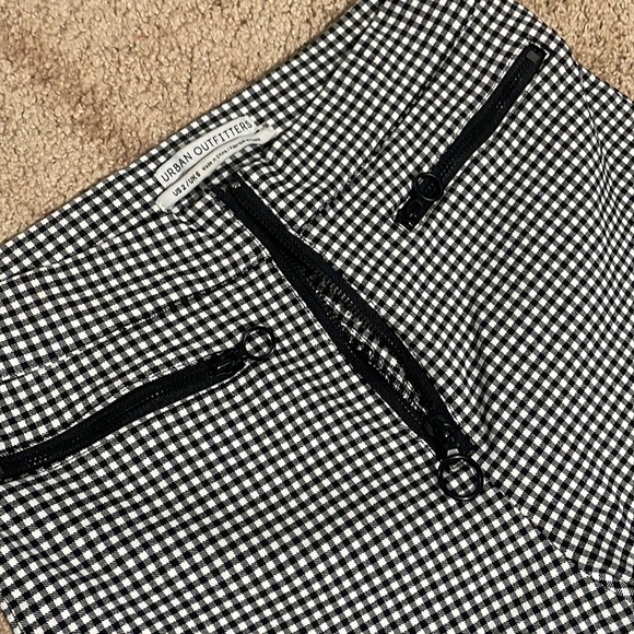 Urban Outfitters Women’s Black & White Plaid Trousers - Picture 3 of 5